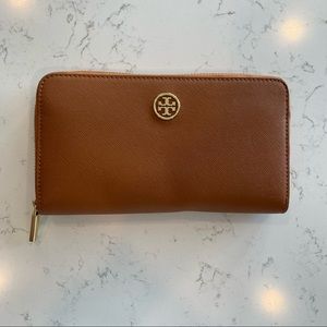 ROBINSON TORY BURCH WALLET WITH TAG